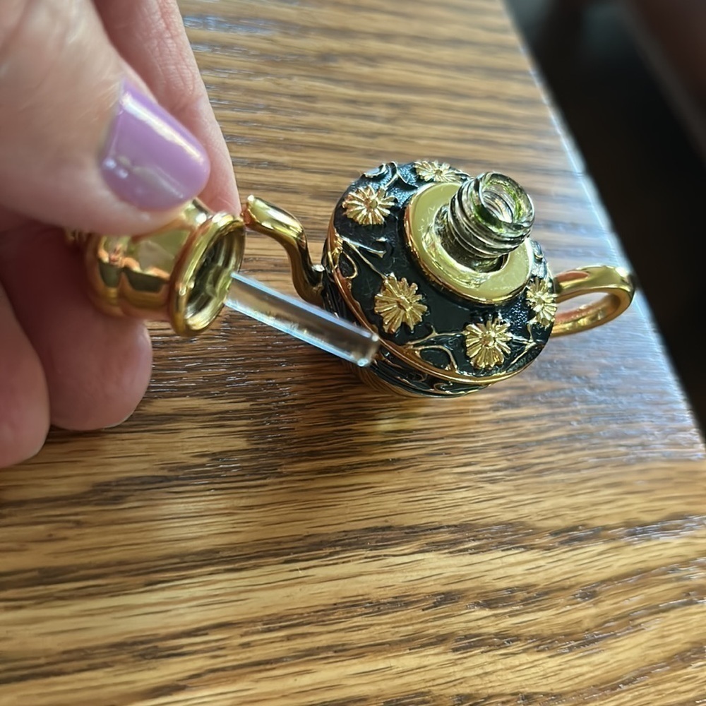 Perfume bottle with glass wand heavy gold-tone with navy blue enamel flower gems - Picture 6 of 10